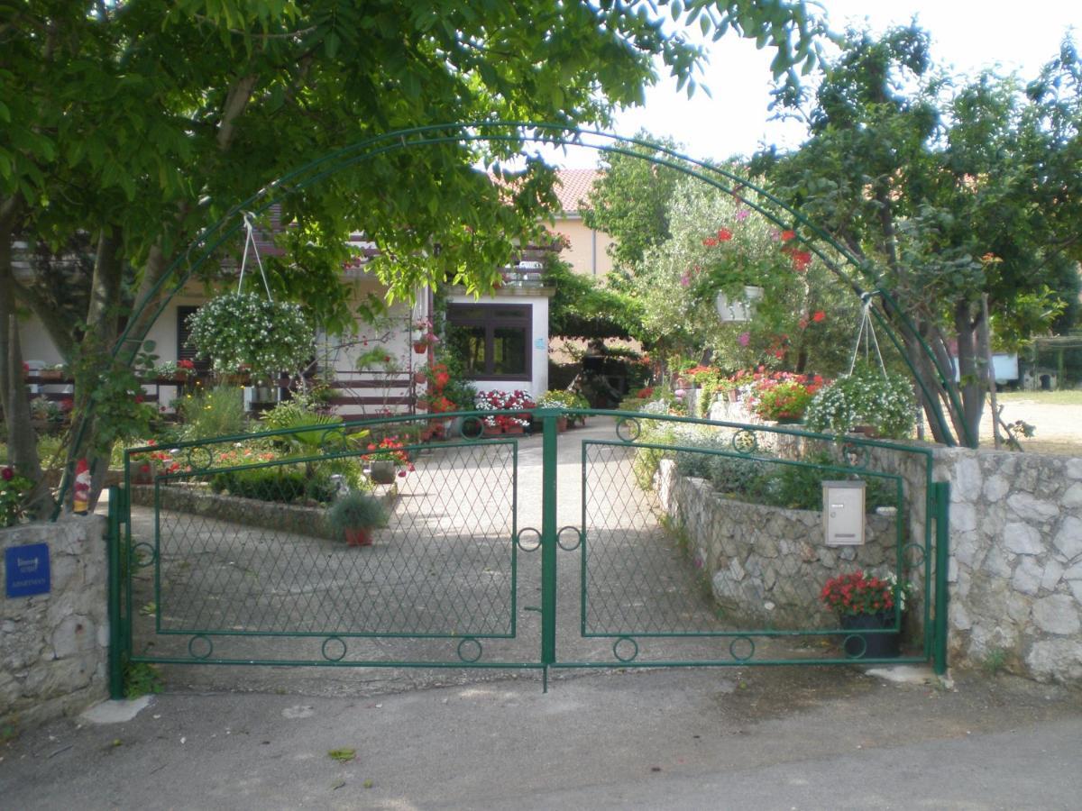 Apartments Nadia Sokolic Nerezine Exterior foto